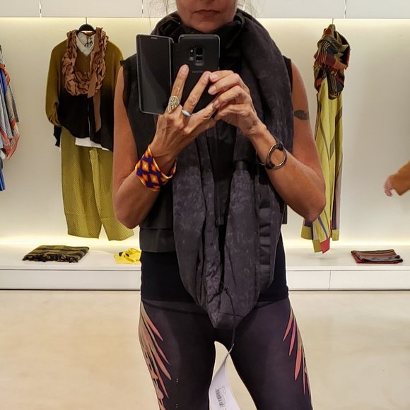 Studio b3 Vest Pleatherette Hip high collar + cropped Cell phone pocket - Picture 8 of 8